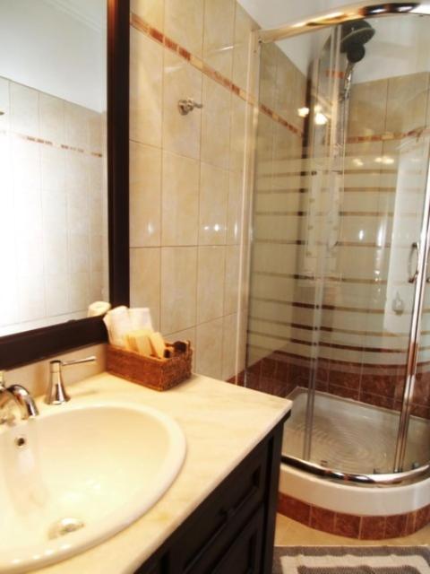 Pozar Salt Cave Hotel Spa Loutraki  Ruang foto