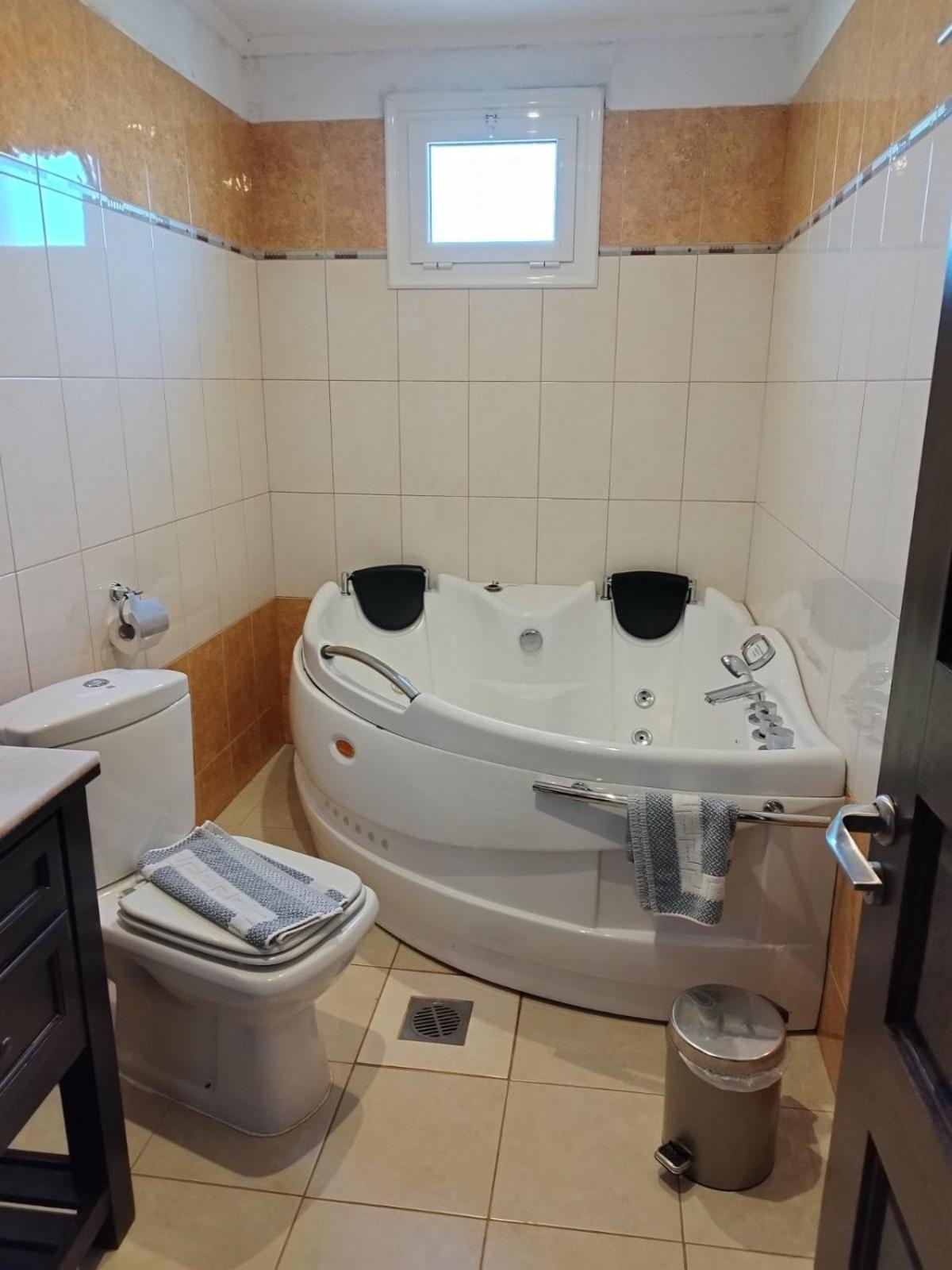 Pozar Salt Cave Hotel Spa Loutraki  Bagian luar foto